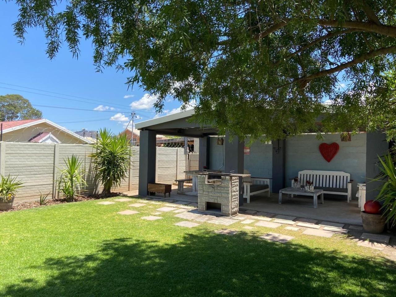 Karoo Heart Apartment Beaufort West Exterior photo