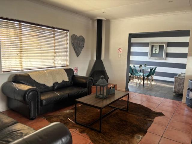 Karoo Heart Apartment Beaufort West Exterior photo